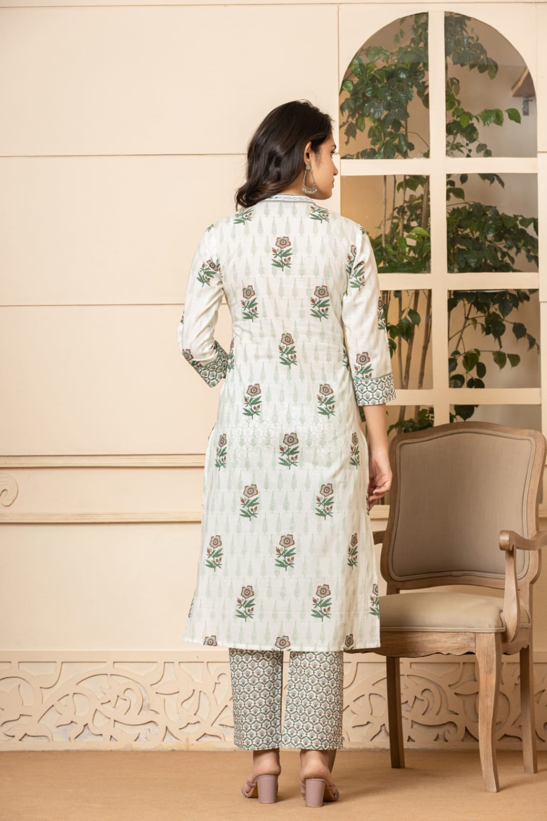 White printed cotton suit